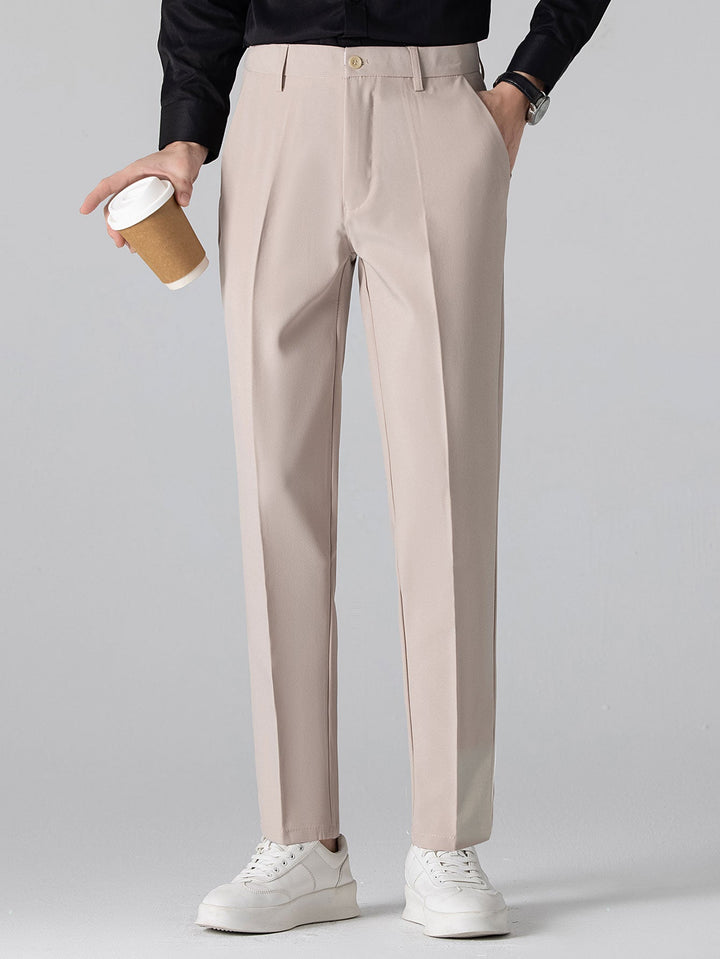 Slim Fit taps toelopende broek