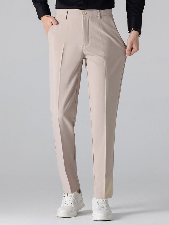 Slim Fit taps toelopende broek