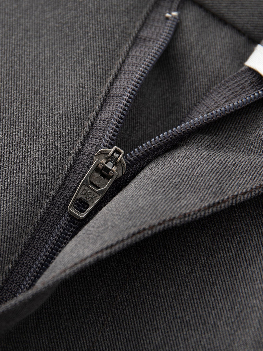 Slim Fit taps toelopende broek