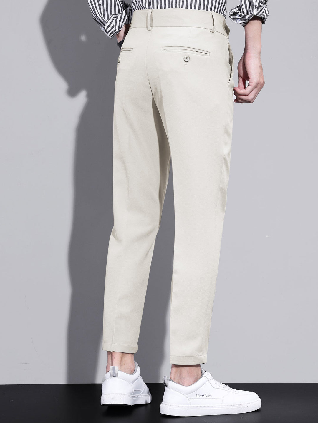 Slim Fit taps toelopende cropped broek