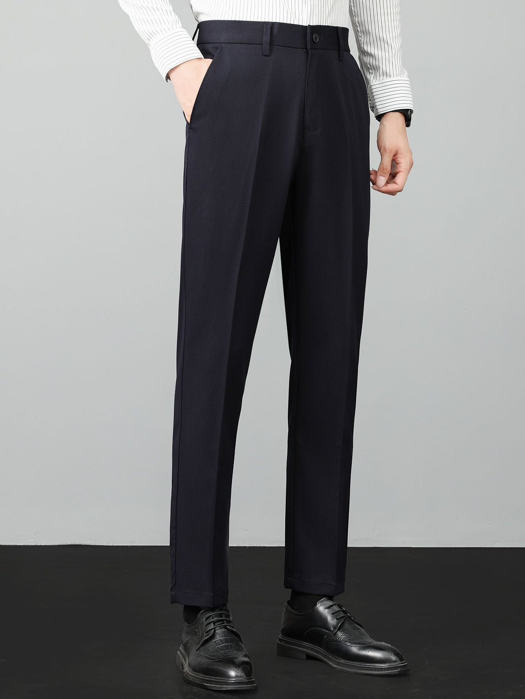 Slim Fit taps toelopende broek
