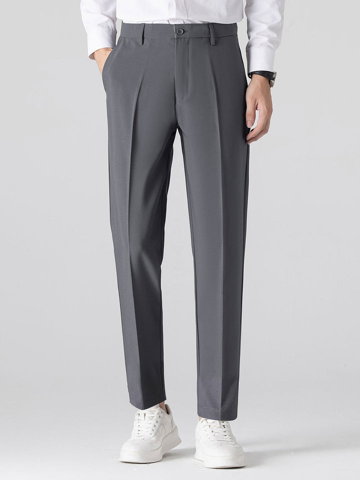 Slim Fit taps toelopende broek